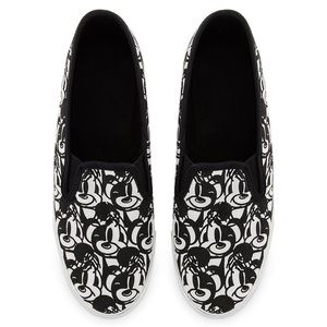Mickey Slip On Canvas Shoe Size 7